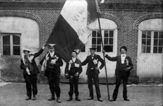 Dans un village de France, f�te des conscrits  - 1908