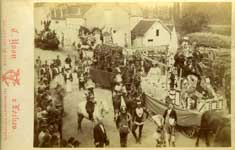 Cavalcade  Loches d'un char : docteur de facult  - Loches (37)  - 1870