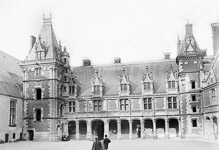 Cour intérieure du château de Blois  - Blois (41)  - 1900