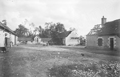 15 Aot 1915, cyclone en Touraine, la ferme du chteau de Tremblay avec la toiture arrache  - Saint-Roch (37)  - 1915