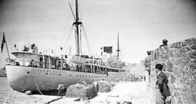 Le bateau' ile de beaut'  quai  - Ajaccio - 1900