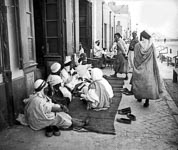 Photographie d'un caf� arabe dans une ville Alg�rienne  - Alg�rie (Alger)  - 1920