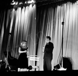 La tournée Mayol intitulée: 'ça c'est du nu' avec Fernand Gilbert, Sergeot, Nadia Rangel, Paule Amy, Françis Brun et Georges Mitaki  - Tours (37)  - 1956