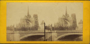 Notre--Dame de Paris avec la flèche, restauration d'une des deux tours.  - Paris (75)  - 1867
